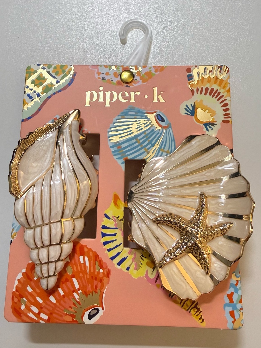 piper•k White & Gold Seashell Hair Clips Set - Picture 4 of 4